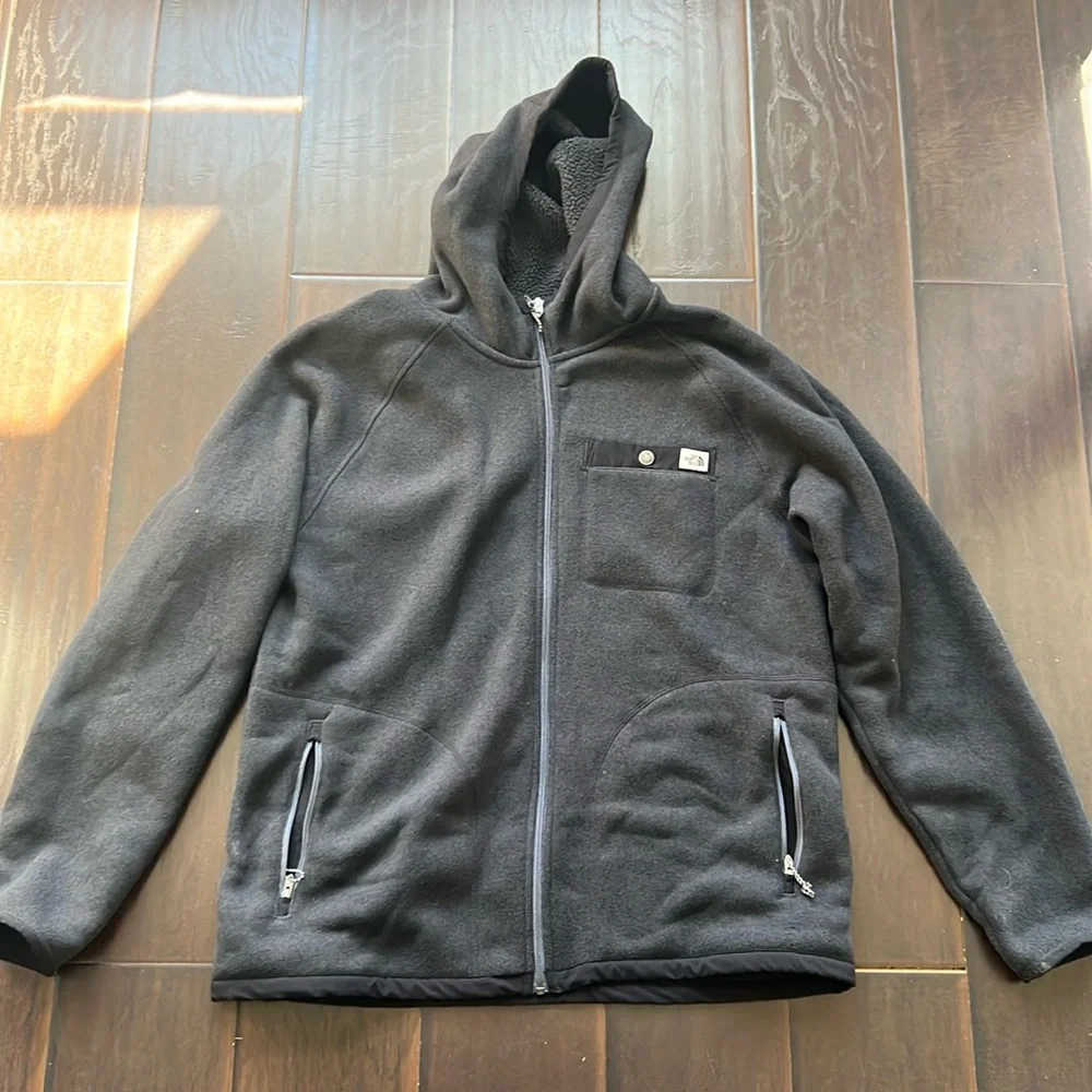 The North Face Men’s Black Fleece Jacket, size L